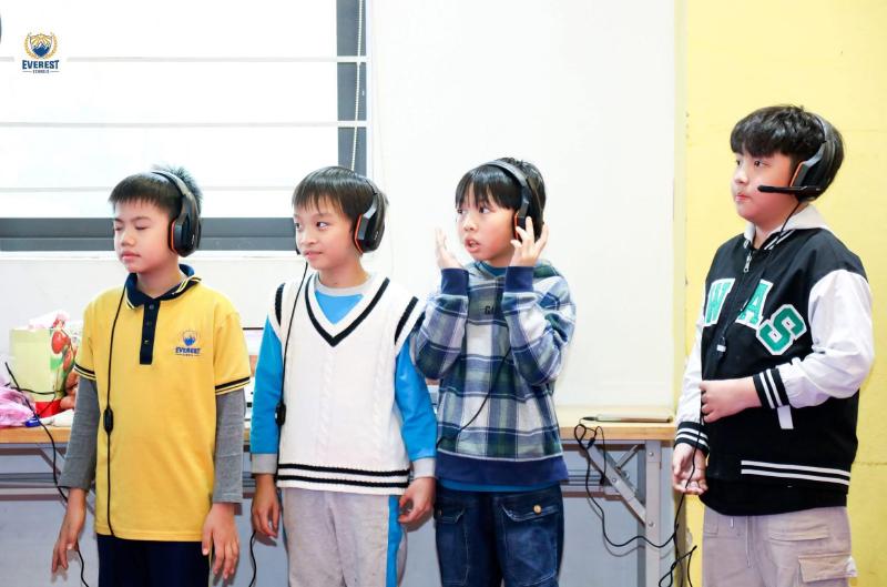 Thanh niên tròn 9 tuổi 😀. Sinh nhật số đẹp nên anh hơi nhiều may mắn :D