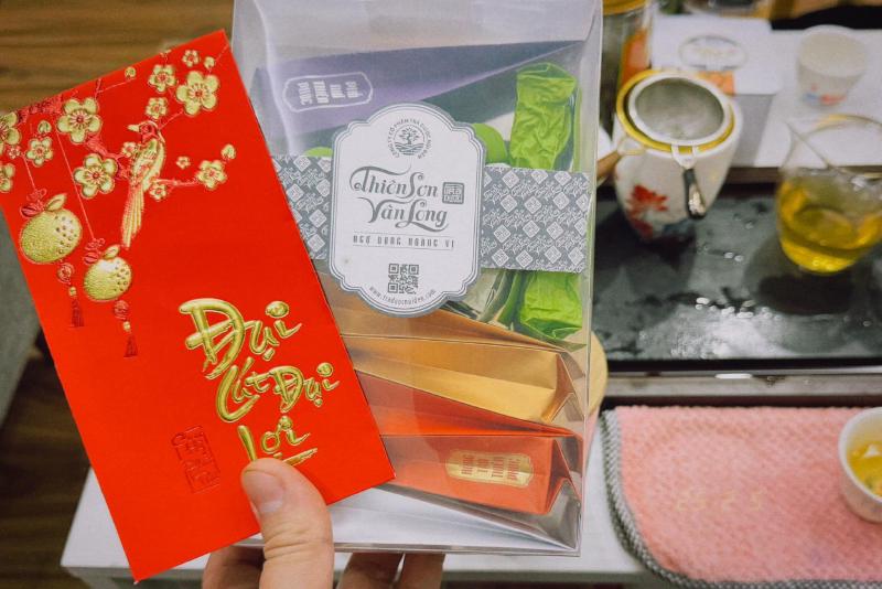 Khai xuân lộc lá quá